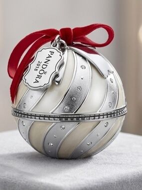 Limited Edition Pandora 2018 Radio City Rockettes Ornament & Charm Set